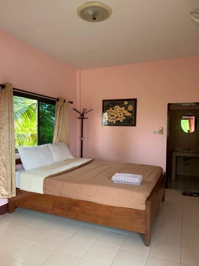โพธิ์ทองริมทุ่ง Pothong Rimtung Hotel Fang Eksteriør bilde