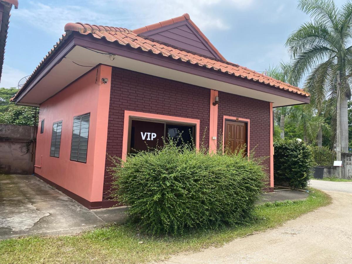 โพธิ์ทองริมทุ่ง Pothong Rimtung Hotel Fang Eksteriør bilde