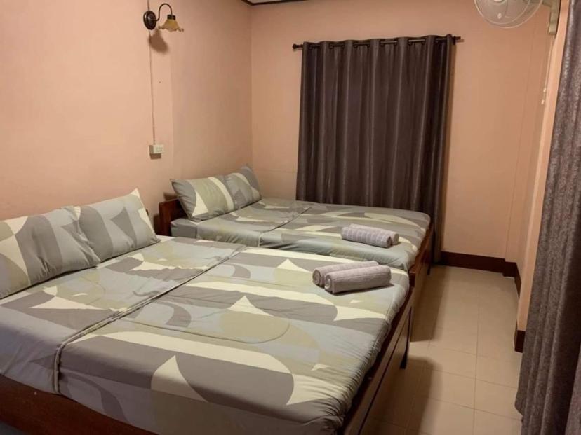โพธิ์ทองริมทุ่ง Pothong Rimtung Hotel Fang Eksteriør bilde