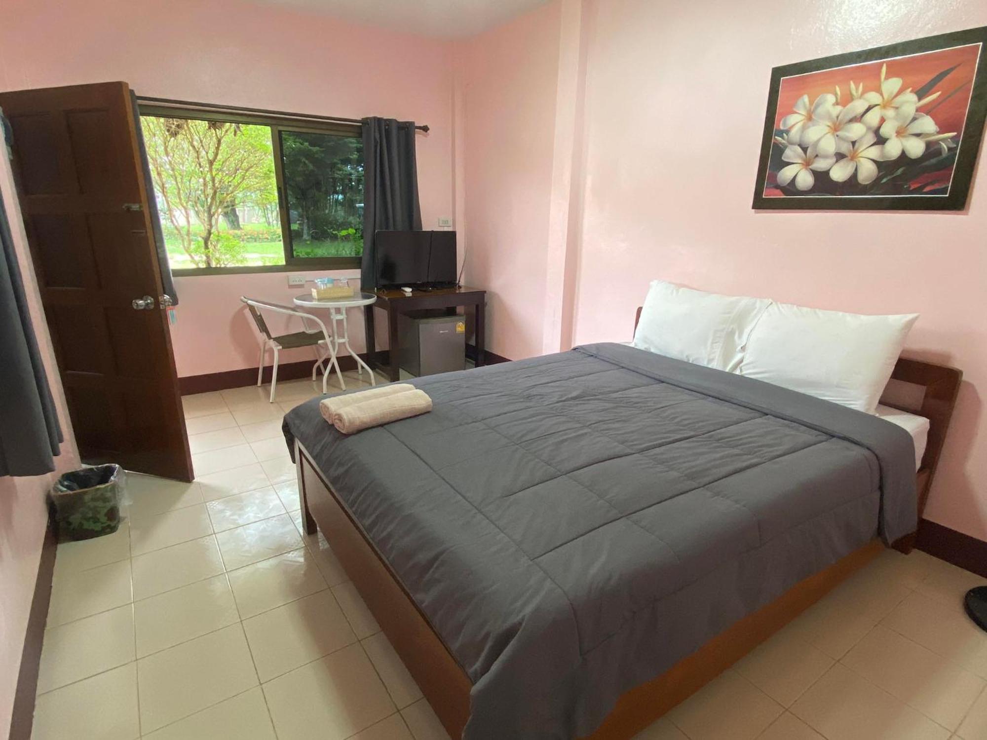 โพธิ์ทองริมทุ่ง Pothong Rimtung Hotel Fang Eksteriør bilde